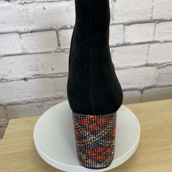 Betsey Johnson Kassie Black Suede Ankle Boots size 8 - Picture 5 of 13